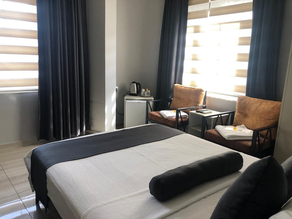 Standard Double Room - Photo 1