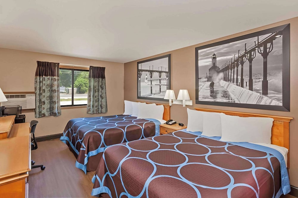 Standard Room, 2 Queen Beds, Non Smoking - Photo 1