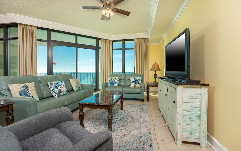 Condo, 3 Bedrooms