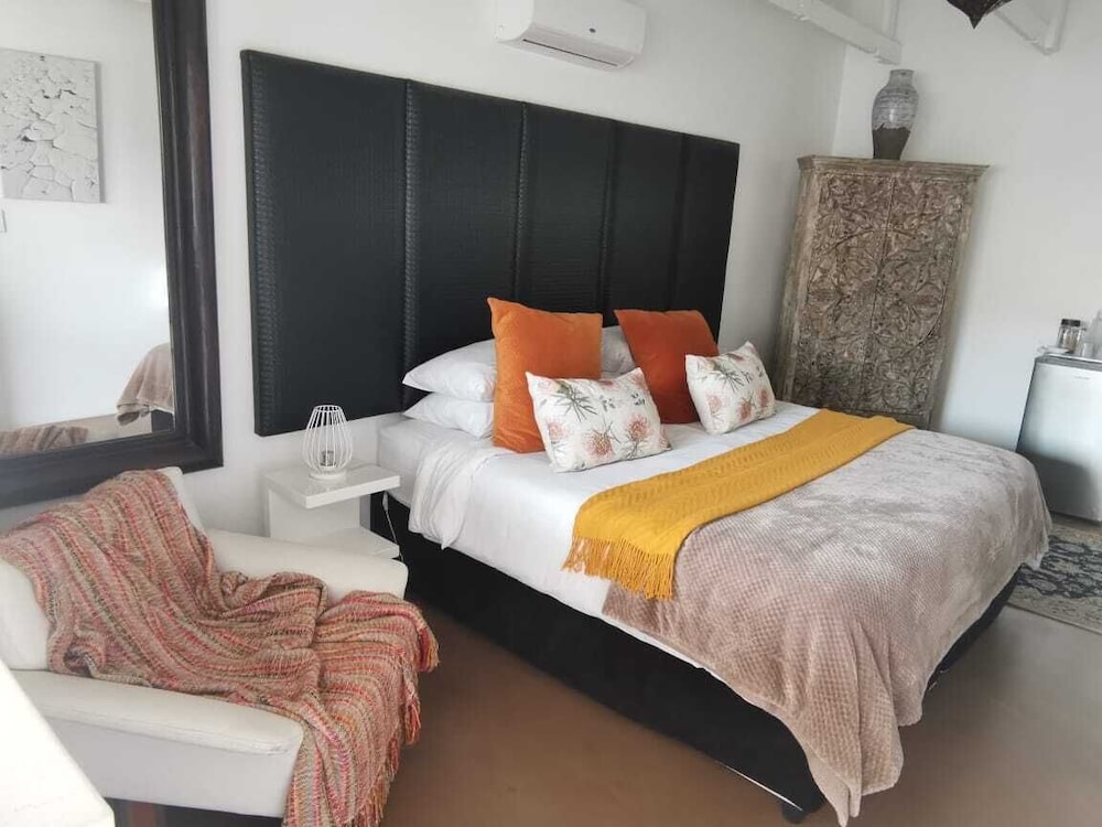 Standard Double or Twin Room photo 2