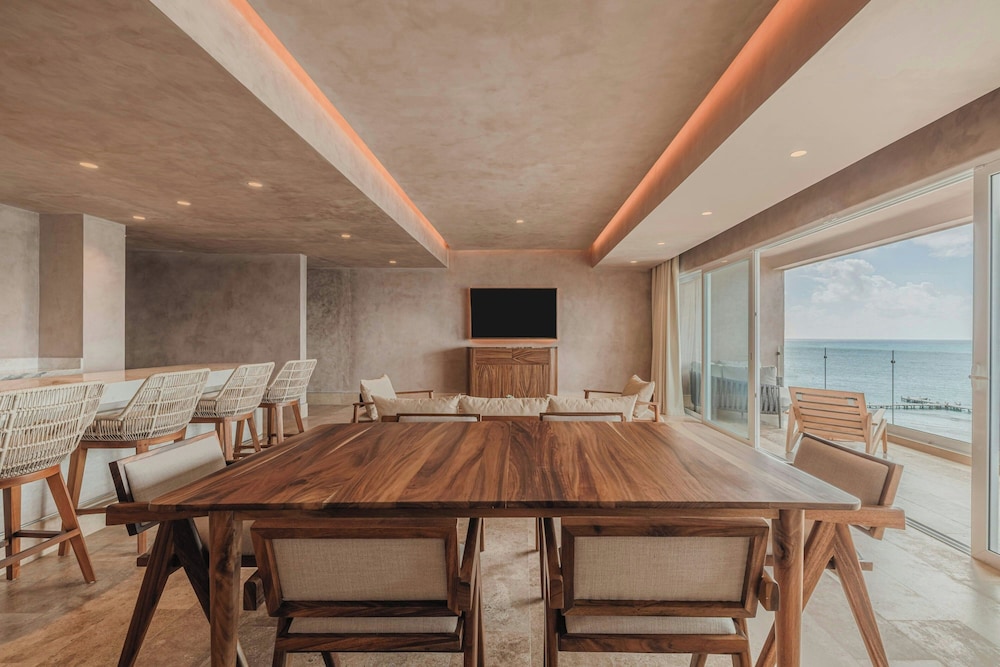 Presidential Suite, 1 King Bed, Balcony, Oceanfront