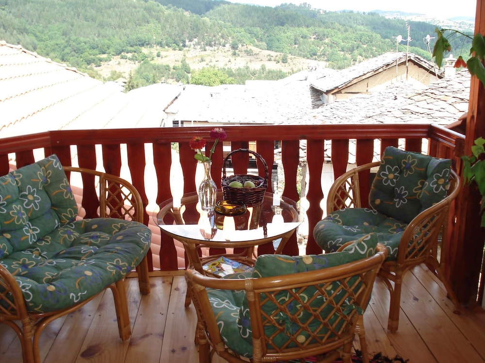 Traditional Villa photo 2