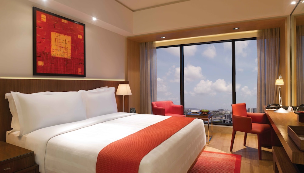 Room, Pool View - Photo 1