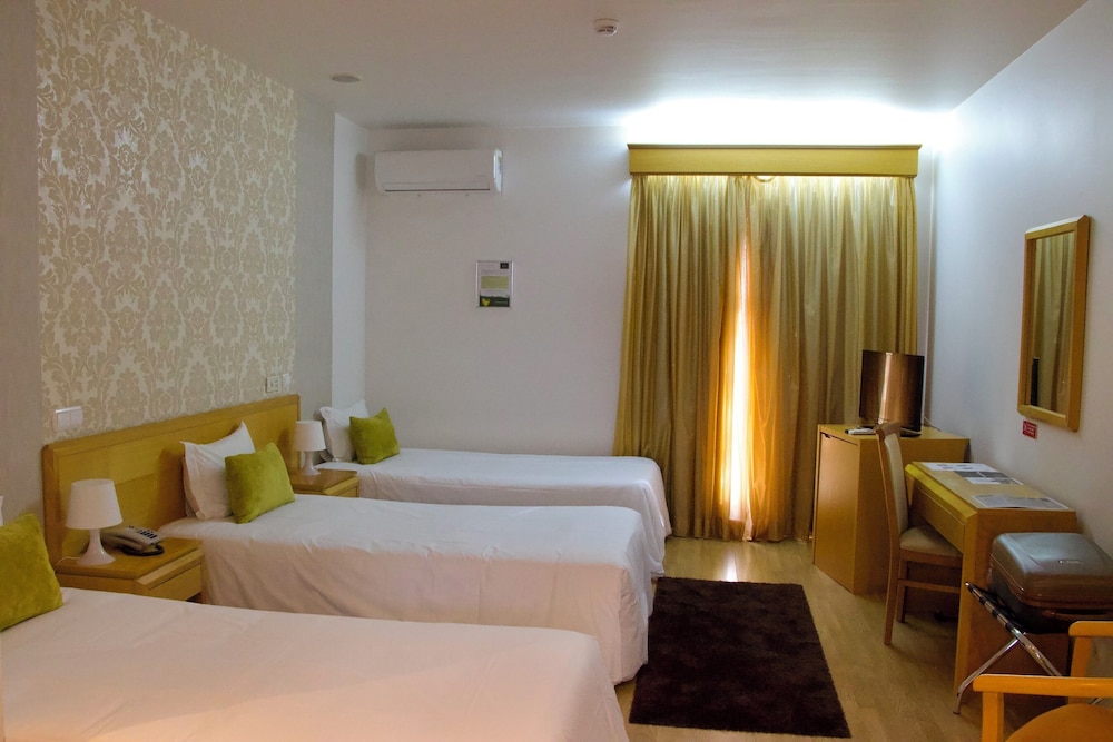 Standard Triple Room - Photo 3