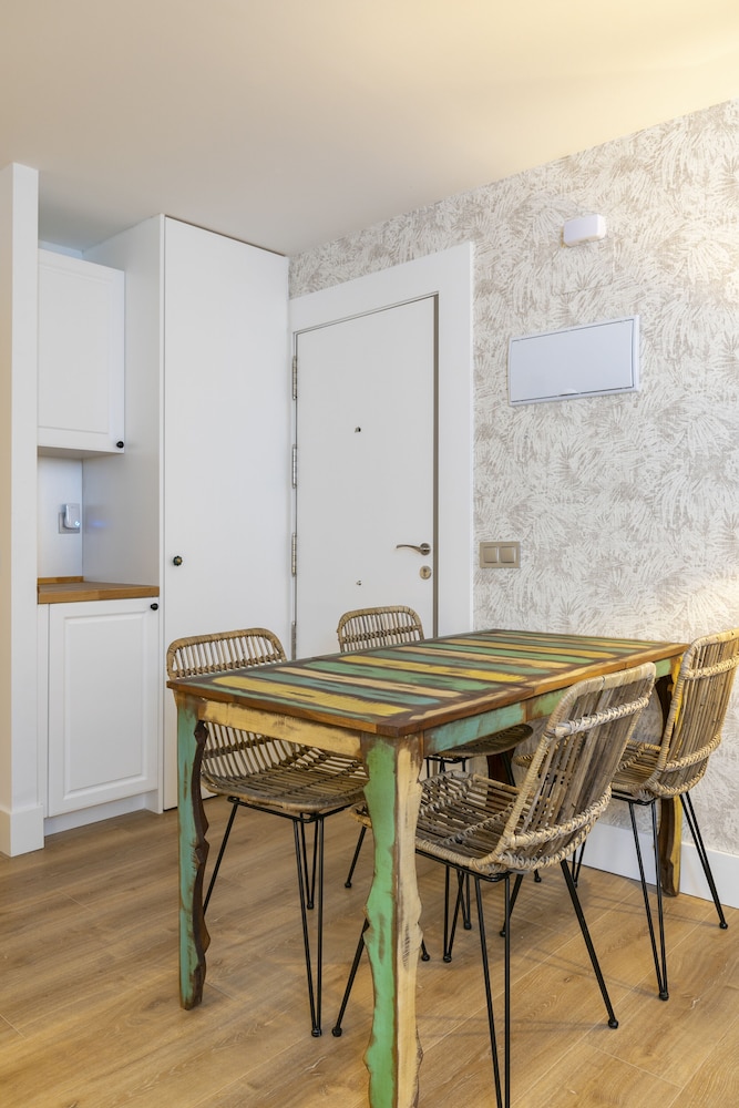 Basic Apartment photo 3