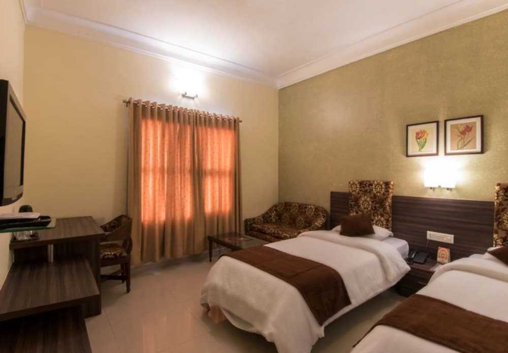 Executive Room - Photo 3