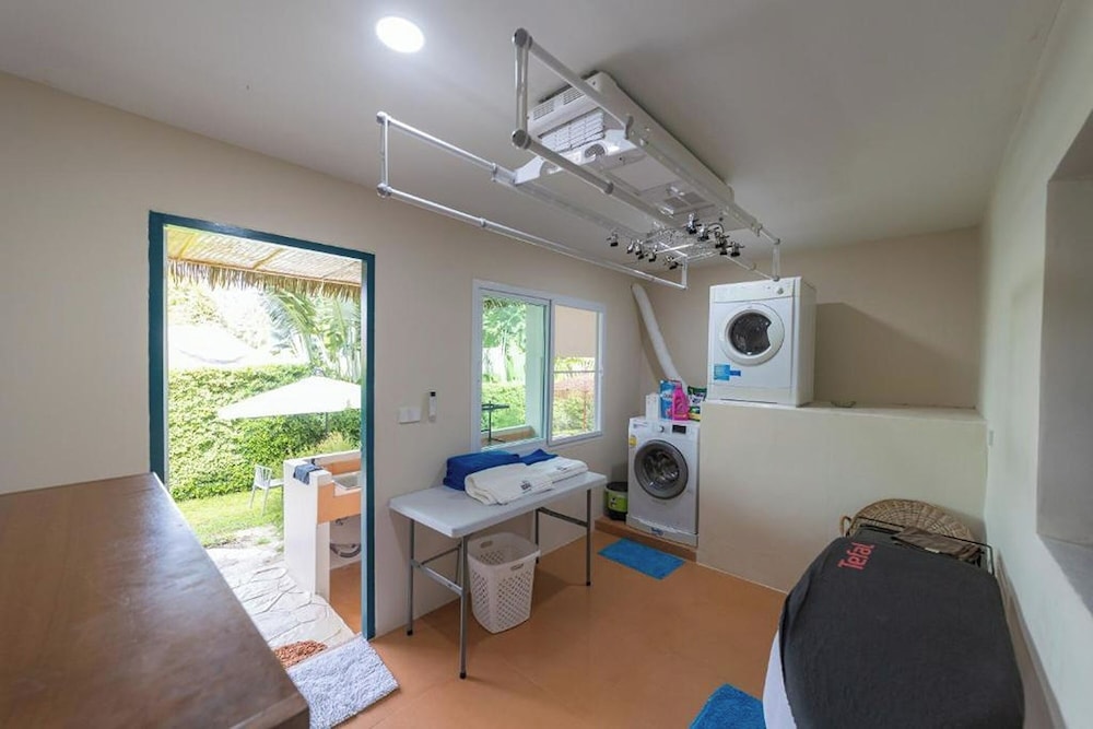 3 Bedroom Villa with Private Swimming Pool - Photo 3