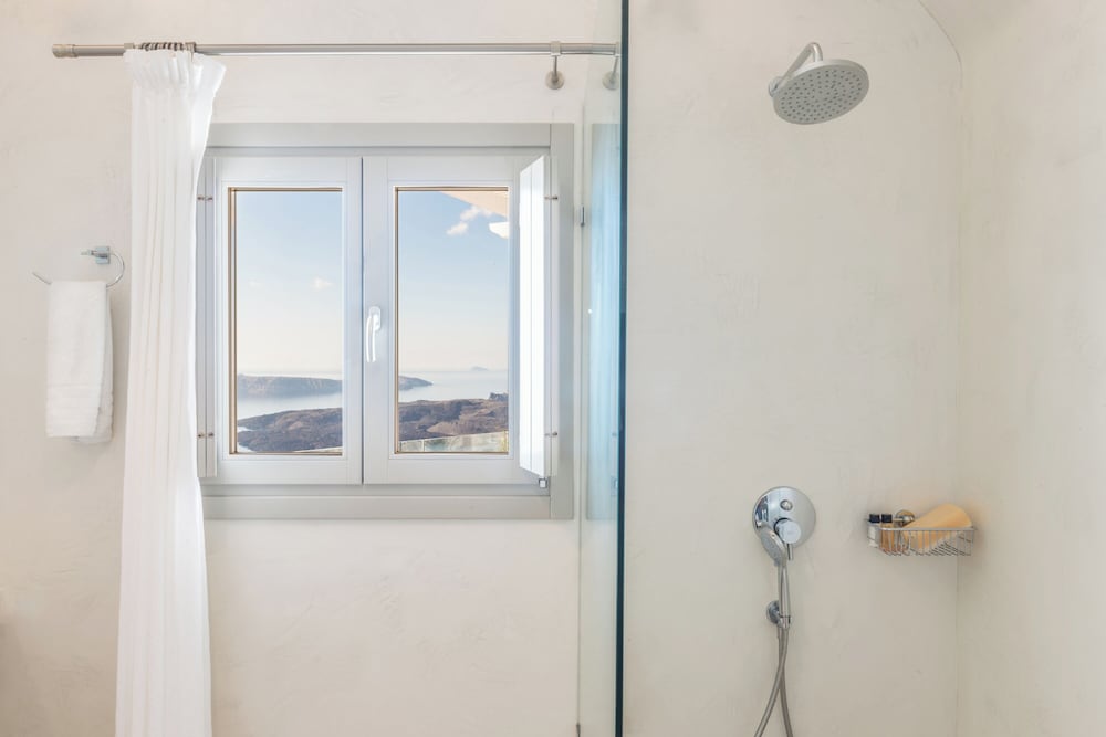 Superior Room (Caldera View) - Photo 5