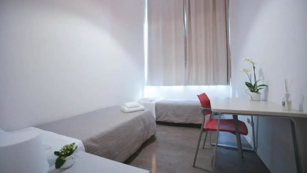 Basic Twin Room photo 1