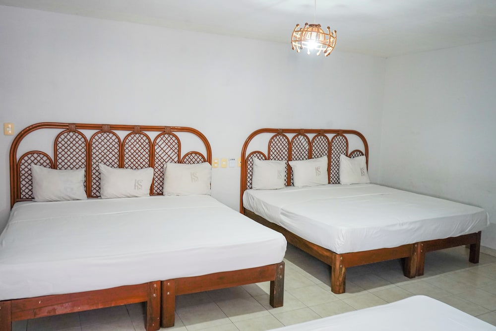 Standard Triple Room, Multiple Beds photo 1