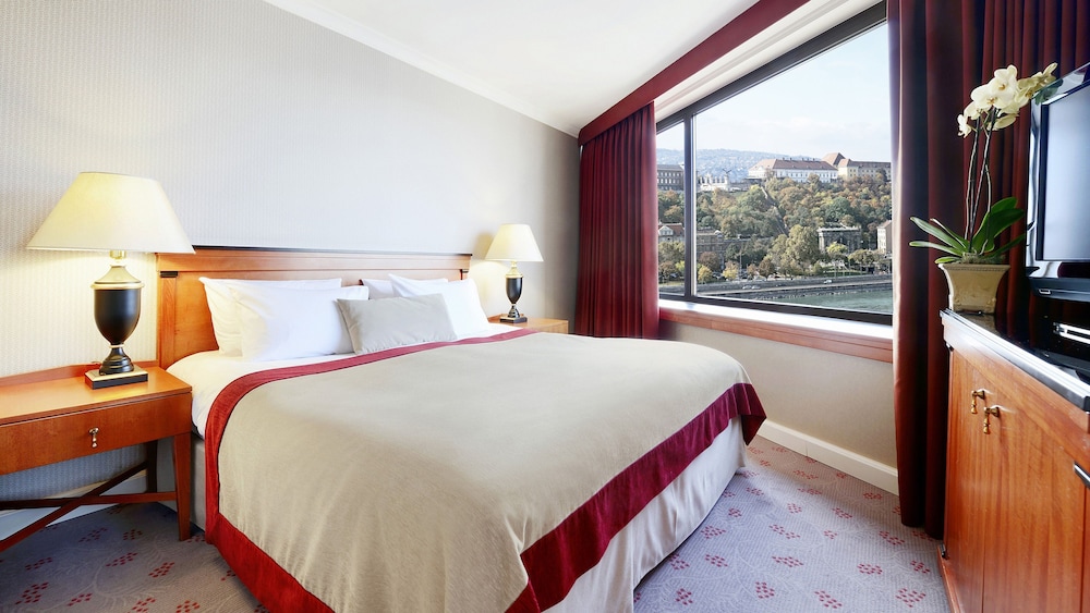 Junior Suite, 1 Queen Bed, River View - Photo 7