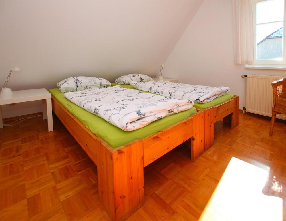 Apartment photo 2