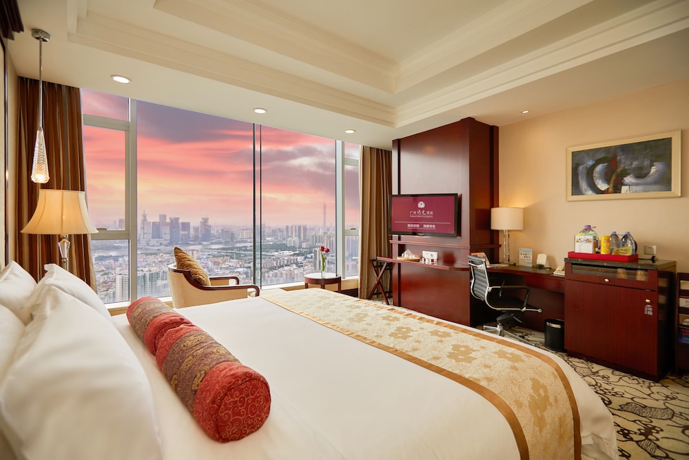 Superior Room, River View (King Bed) - Photo 1