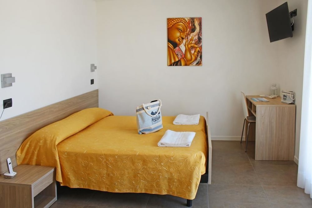 Economy Double Room Single Use photo 1