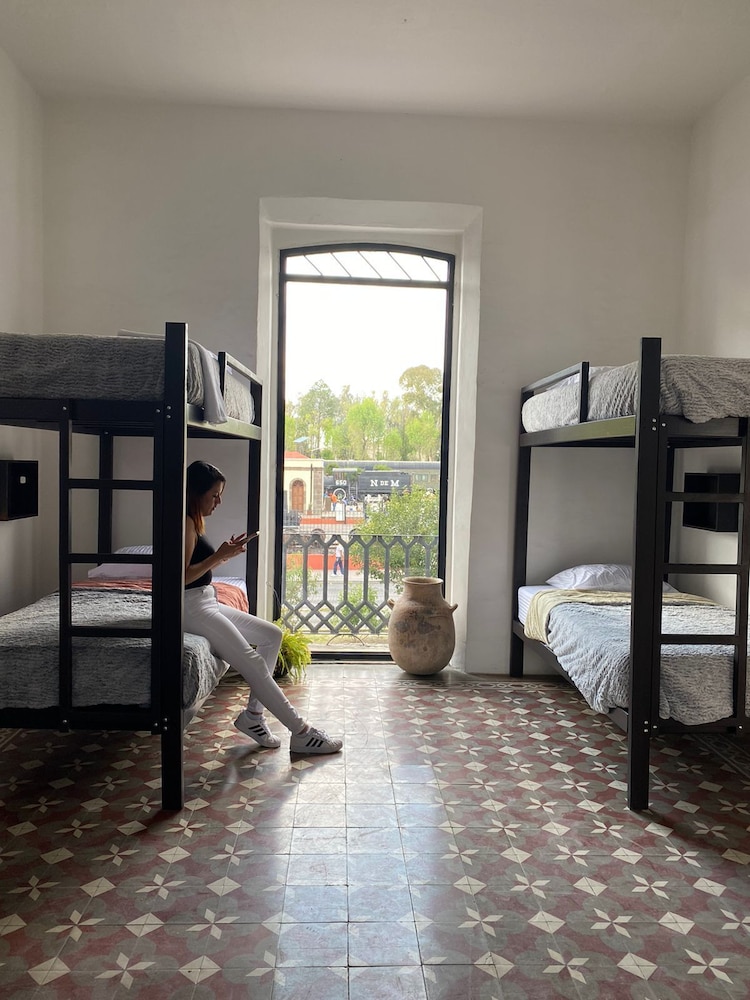 Comfort Shared Dormitory, Women only, Balcony, City View photo 2