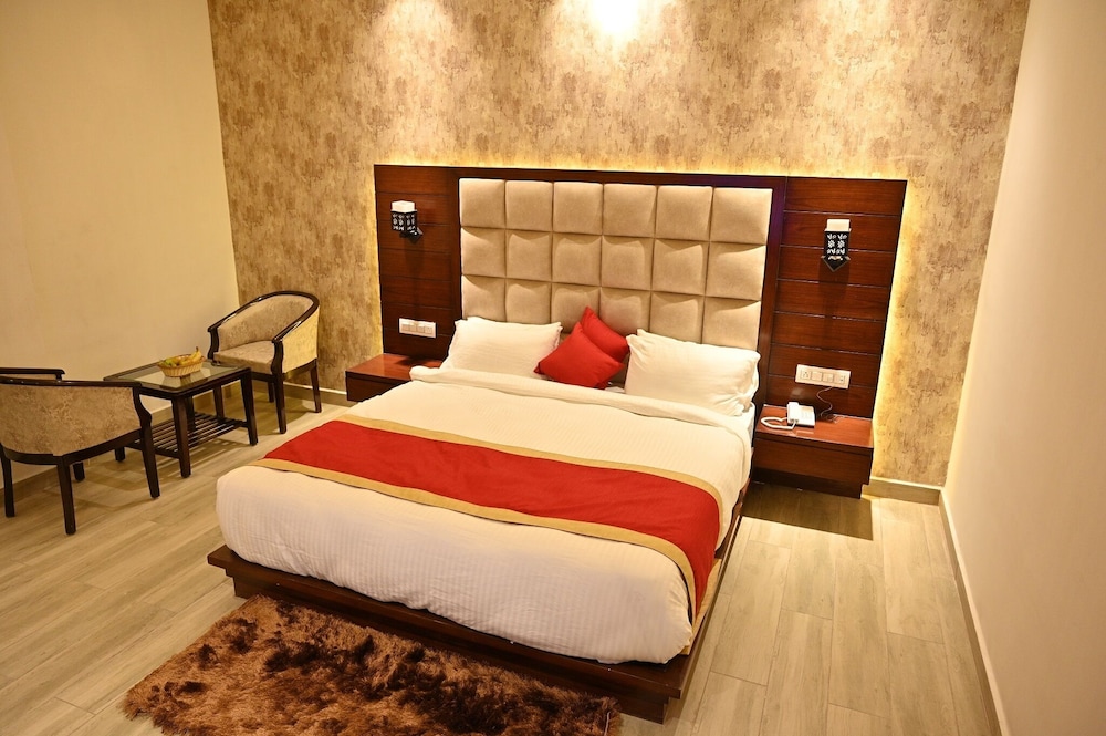 Deluxe Room - Photo 3