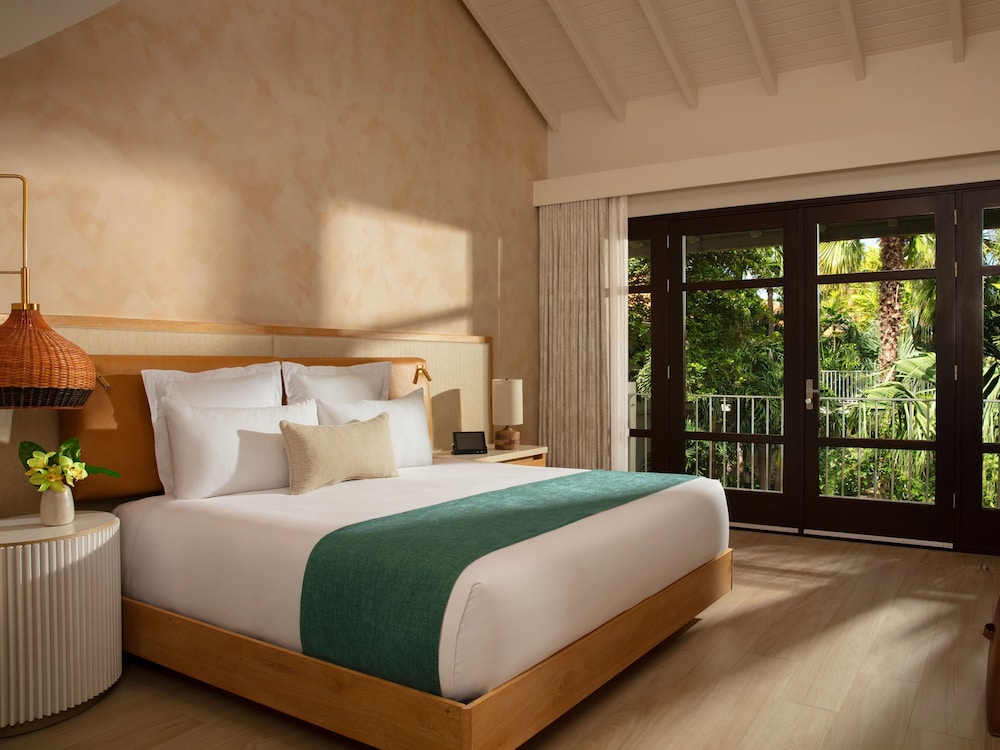 Junior Suite, 1 King Bed, Garden View - Photo 5