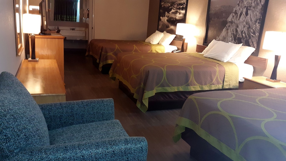 Room, Multiple Beds, Non Smoking photo 2
