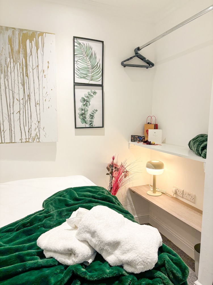 Deluxe Apartment, Shared Bathroom photo 2