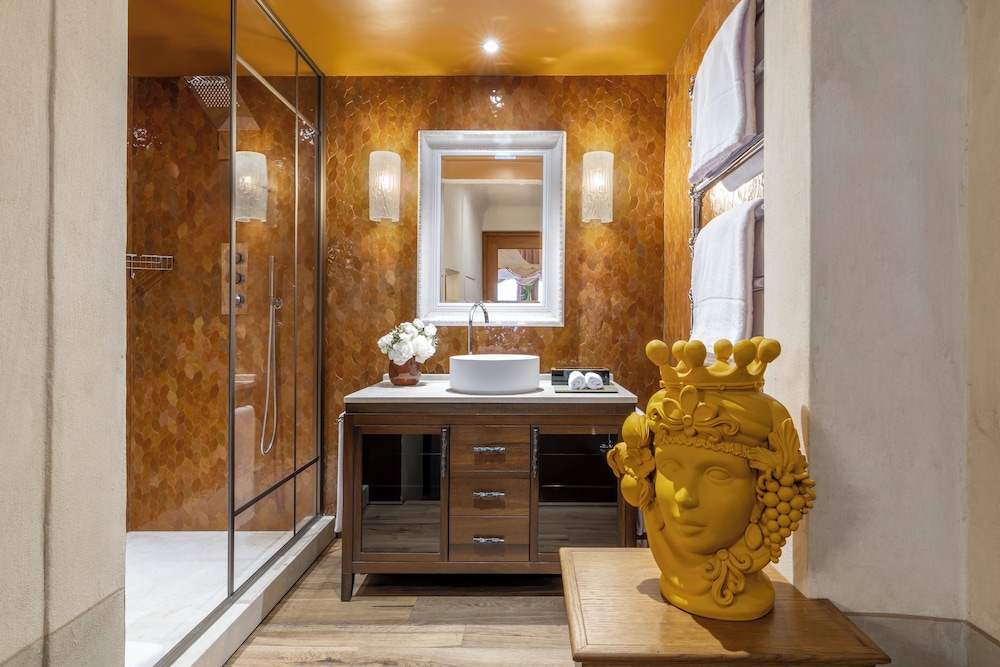 JC Suite photo 3