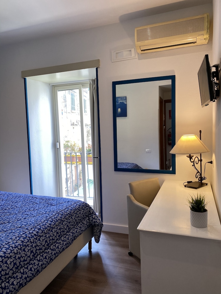 Superior Double Room - Photo 16