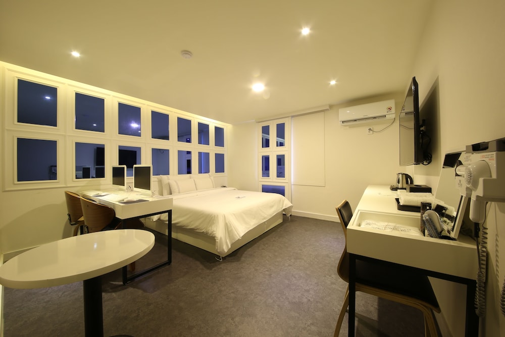Premium Double Room photo 3