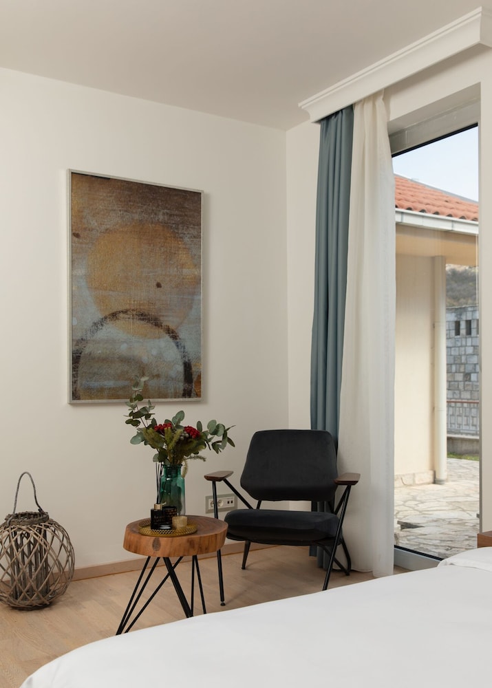Villa, Garden View