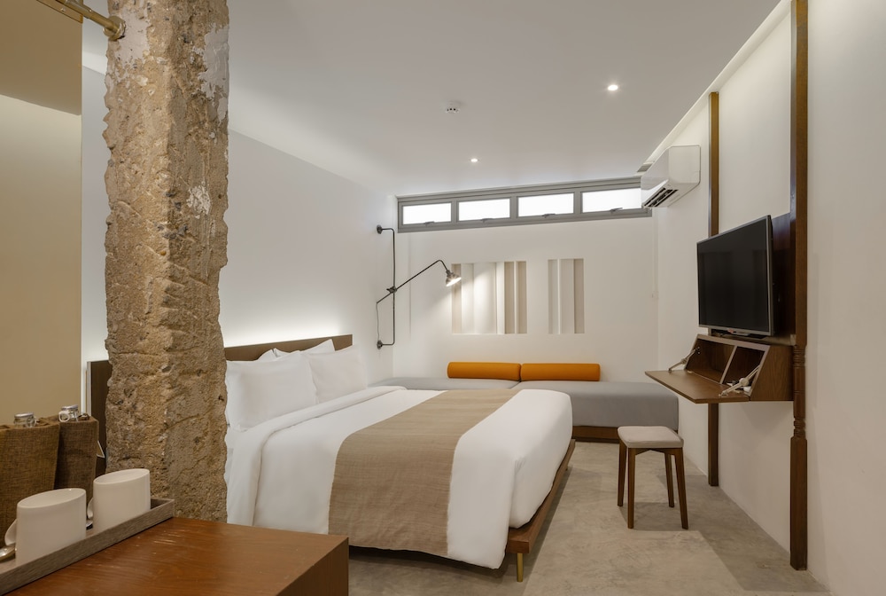 Superior Plus Room