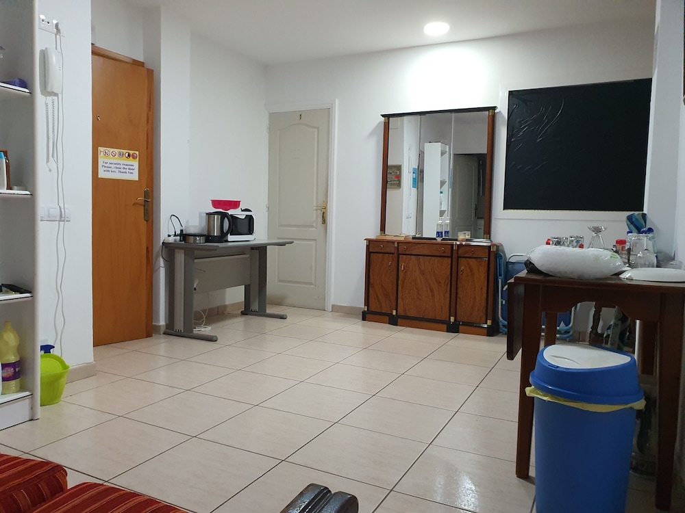 Doramas Private Room 4 wifi free shared toilet (dos camas de 90 individuales)CON VISTA photo 2