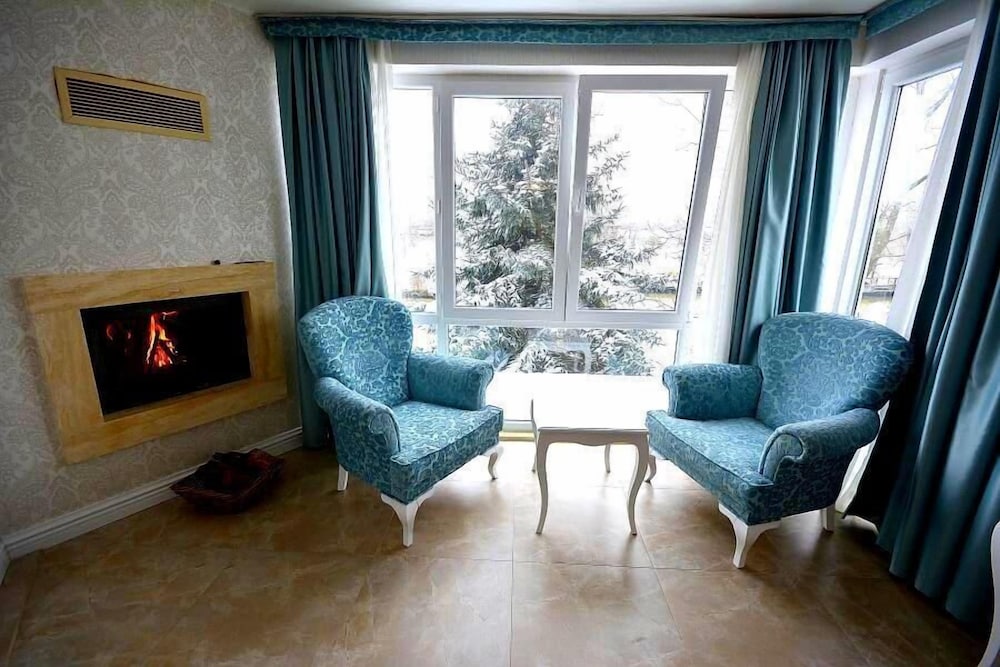 Superior Double Room, 1 Queen Bed, Fireplace, River View