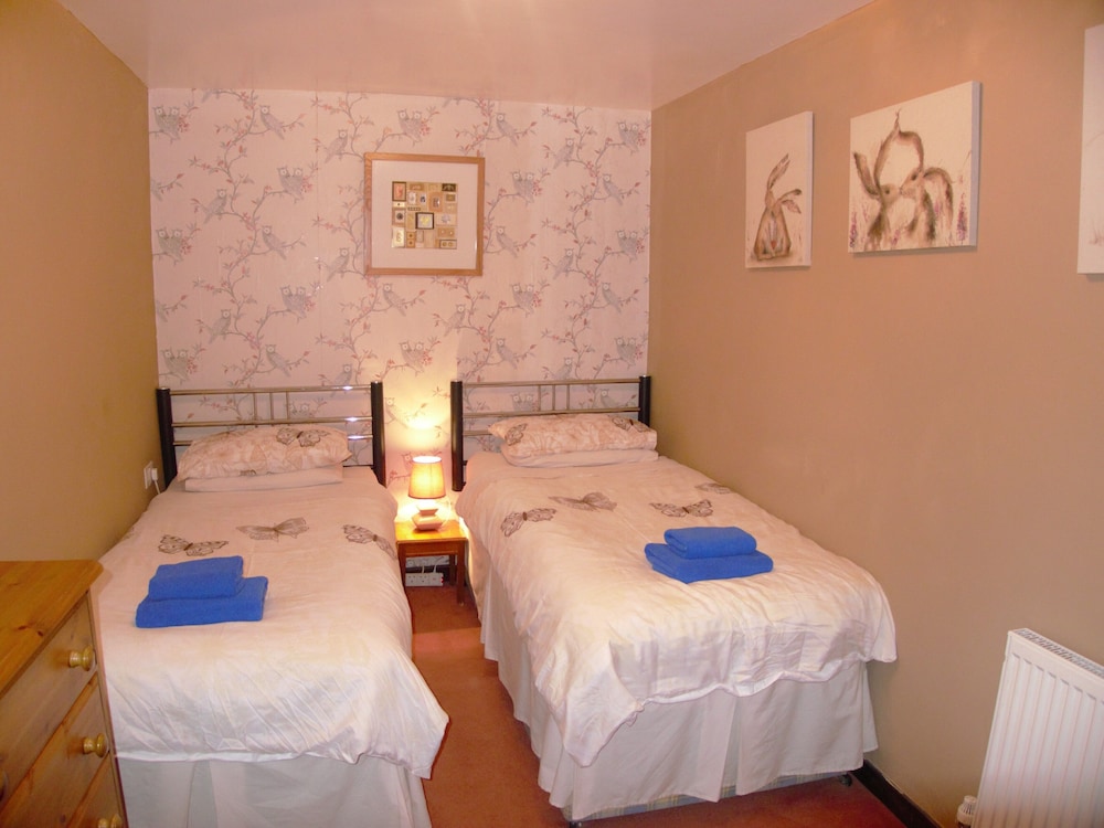 Cottage, Accessible, Private Bathroom (Three Bedroom )