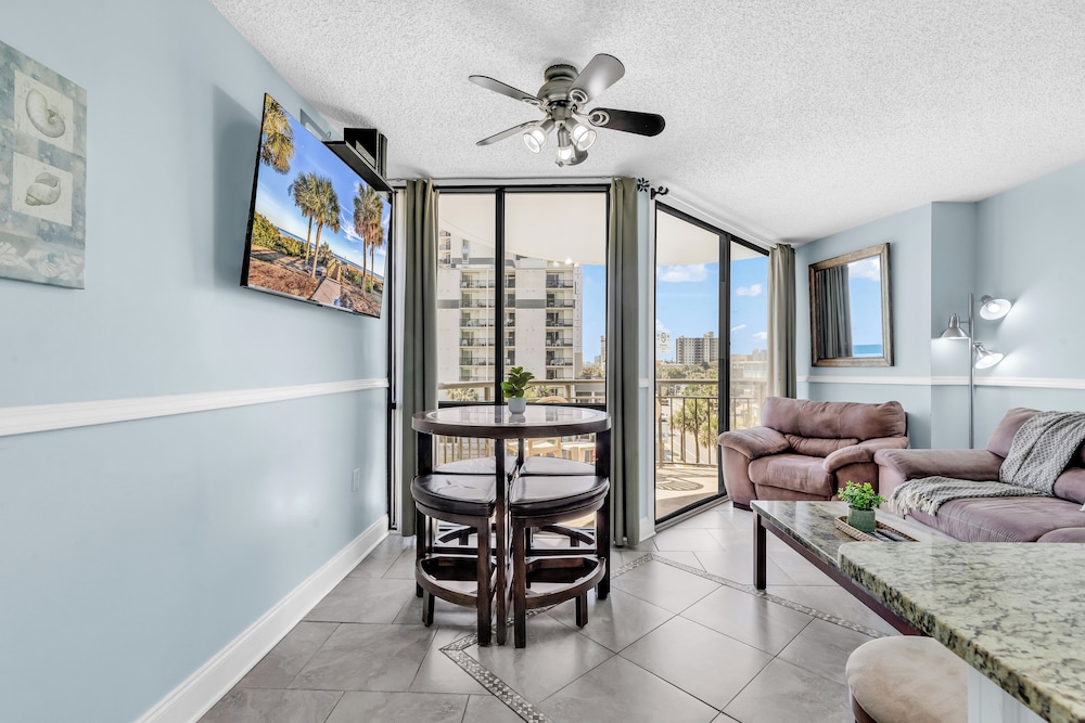 Family Condo, 1 Bedroom, City View, Beachfront
