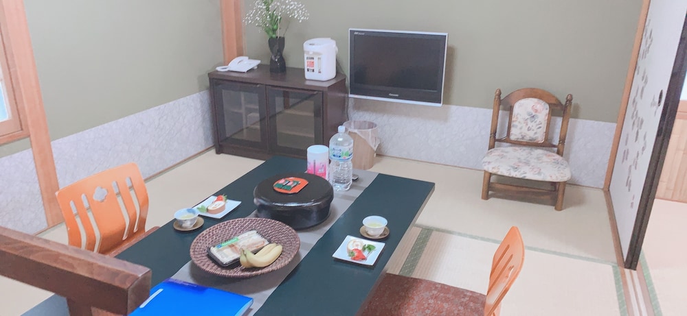 Deluxe Japanese Style Room photo 2