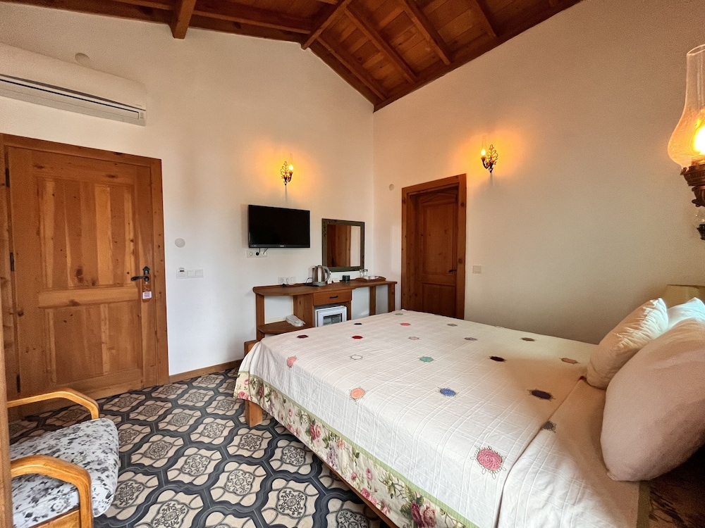 Deluxe Double Room, Garden View photo 2