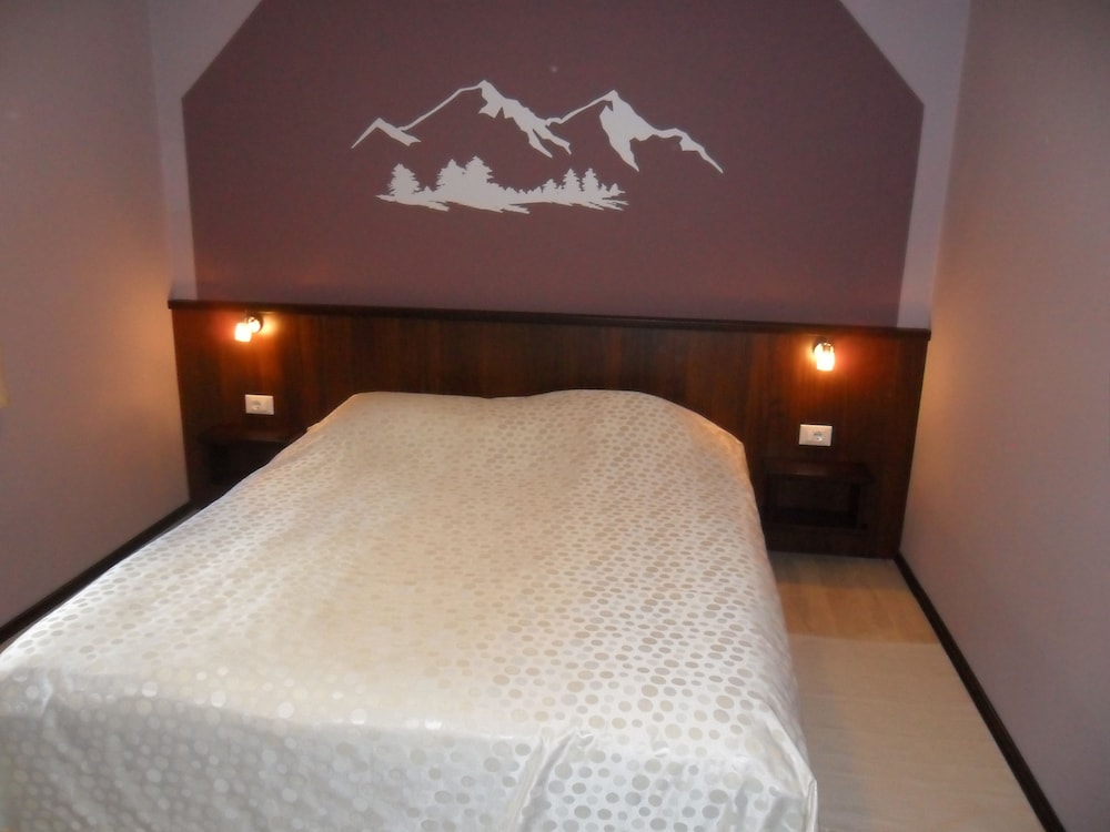 Basic Double Room, 1 Bedroom - Photo 1