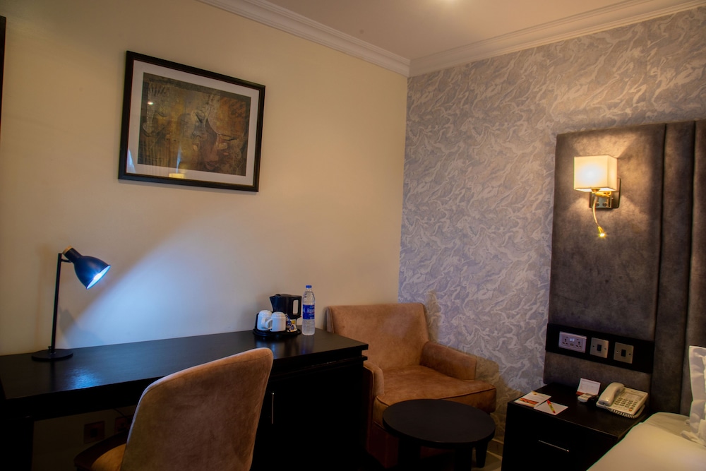Standard Room photo 2