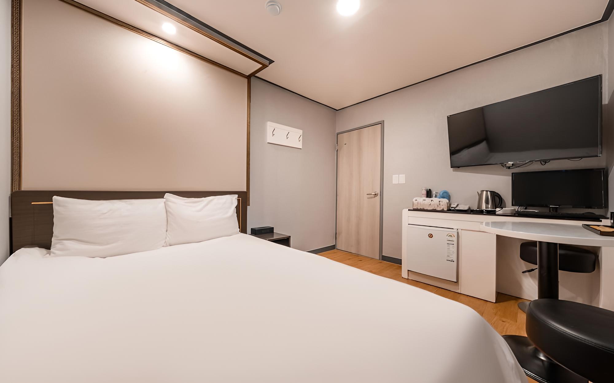 Room (Standard A(PC)) - Photo 2