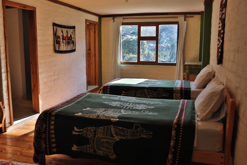 Family Room, 1 Bedroom, Private Bathroom, Mountain View photo 2