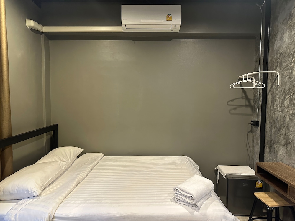 Single Room - Photo 2