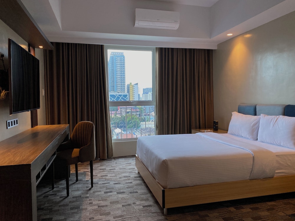 Deluxe Double Room, 1 Queen Bed photo 2