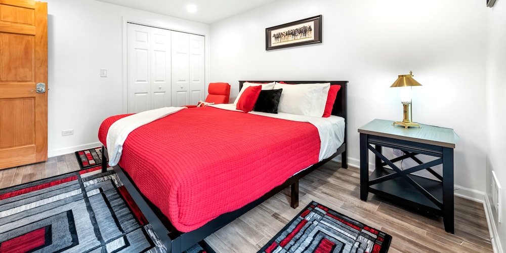 Deluxe Room, 1 King Bed, Patio, Courtyard View