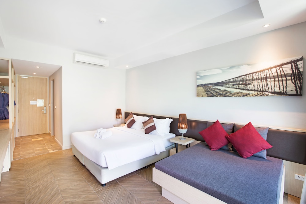 Grand Deluxe Room - Photo 5