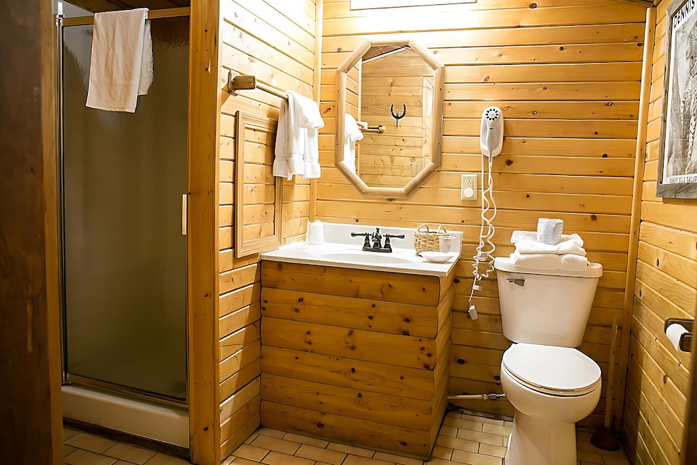 Historical Nugget, Cabin 7 photo 3