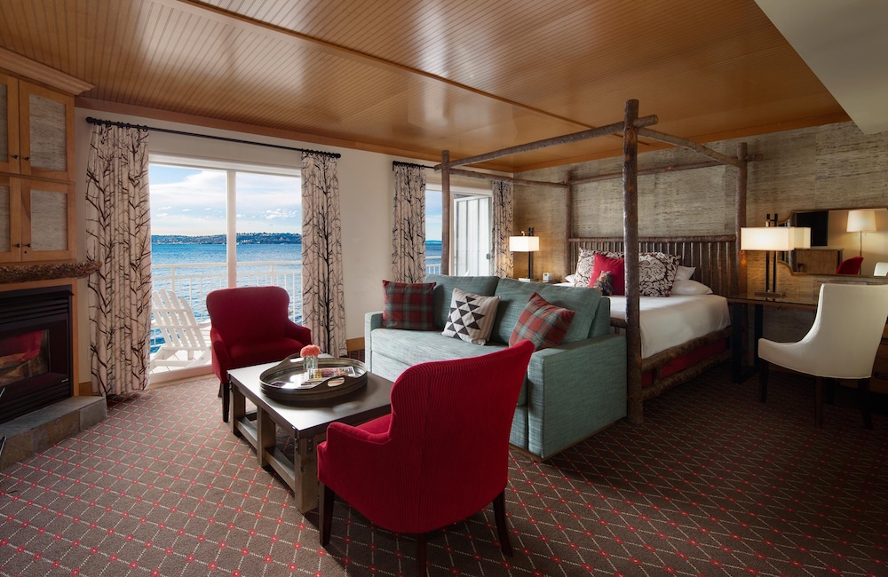 Junior Suite (Over Water) - Photo 7