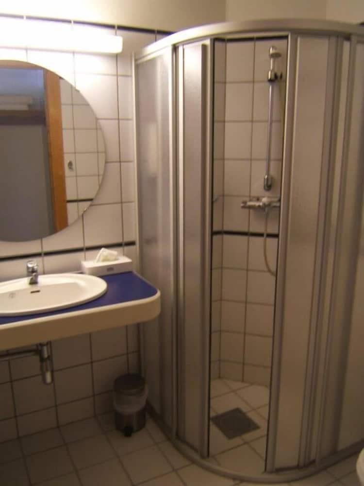 Basic Double or Twin Room photo 3