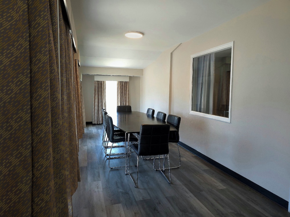 Suite, Multiple Beds, Non Smoking (Lighthouse Suite) - Photo 8