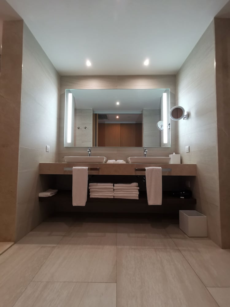 Junior Suite, Oceanfront