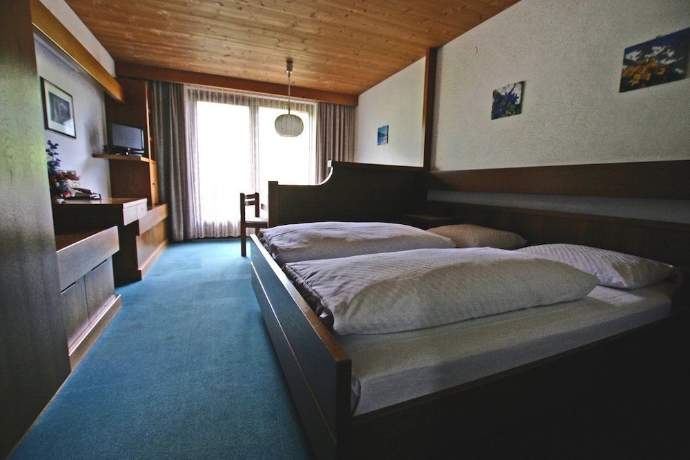 Double Room With Balcony Or Access To The Garden photo 2