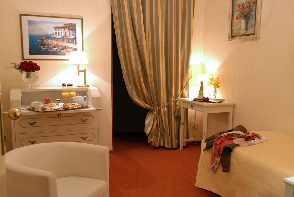 Superior Double or Twin Room, Balcony photo 3