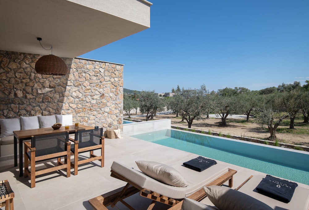 Suite, Private Pool photo 3